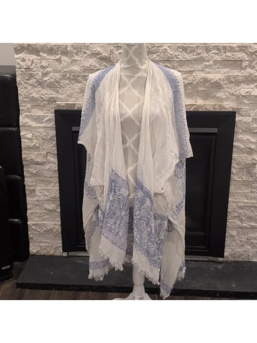 American Eagle White And Blue Porcelain Type Pattern Poncho Shawl